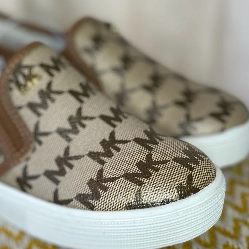 Michael Kors Keaton Logo Slip-On Sneaker - Picture 5 of 6